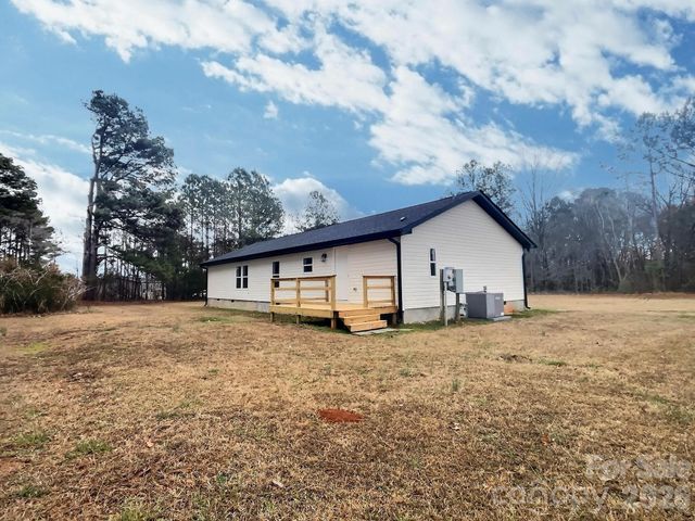 6205 Richburg Road, Great Falls, SC 29055