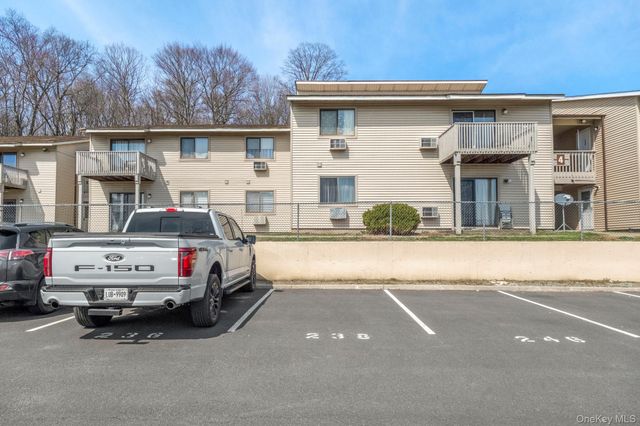 238 Concord Lane, Middletown, NY 10940