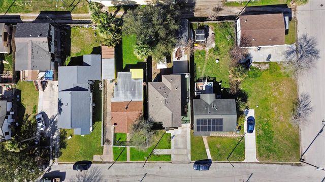 4712 Avenue K, Galveston, TX 77551