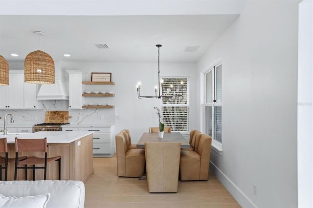 5732 LIATRIS CIRCLE, Sarasota, FL 34238