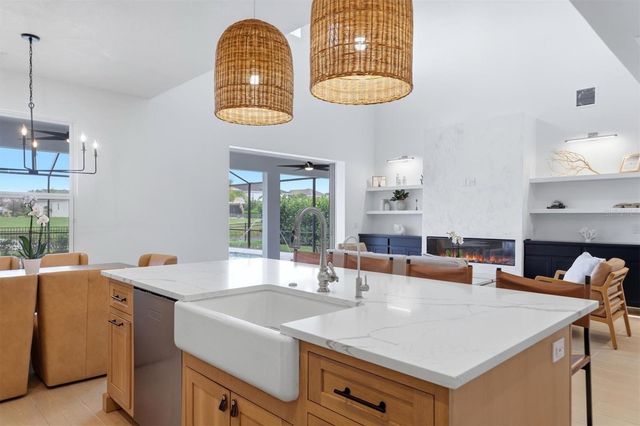 5732 LIATRIS CIRCLE, Sarasota, FL 34238