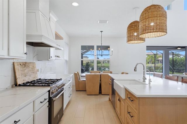 5732 LIATRIS CIRCLE, Sarasota, FL 34238