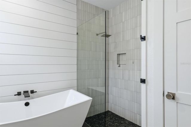 5732 LIATRIS CIRCLE, Sarasota, FL 34238