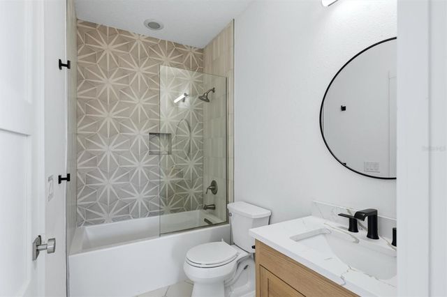 5732 LIATRIS CIRCLE, Sarasota, FL 34238