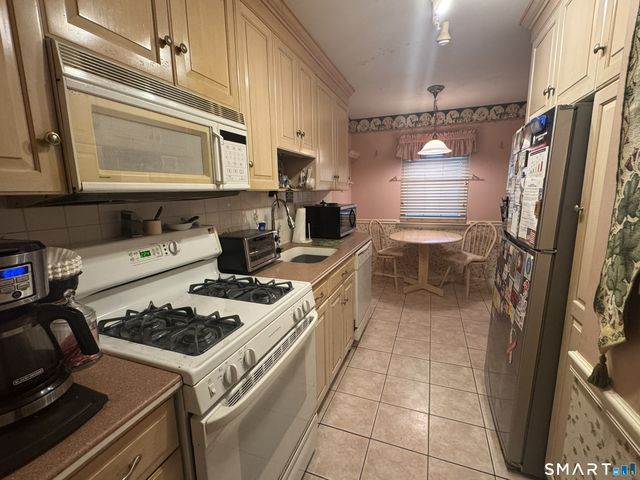 50 Greenhouse Road 58B, Bridgeport, CT 06606