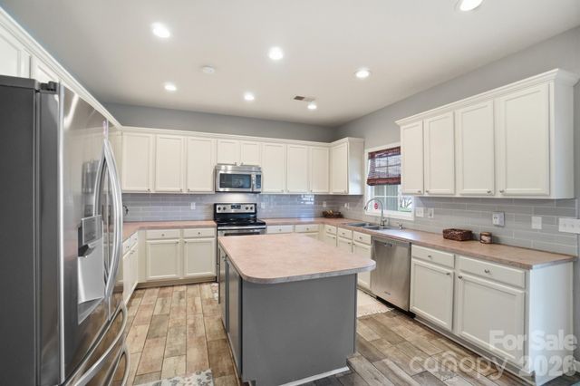 125 N Wendover Trace, Mooresville, NC 28117