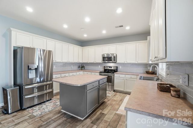 125 N Wendover Trace, Mooresville, NC 28117