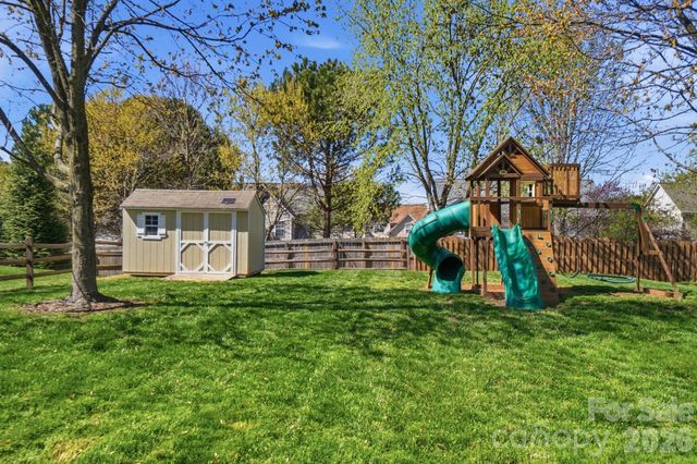 125 N Wendover Trace, Mooresville, NC 28117