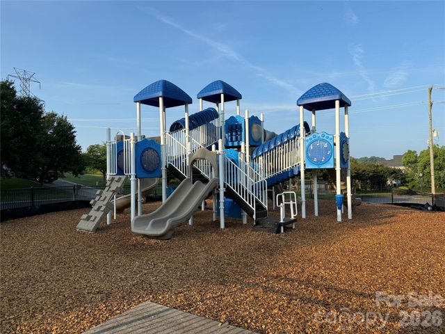 125 N Wendover Trace, Mooresville, NC 28117