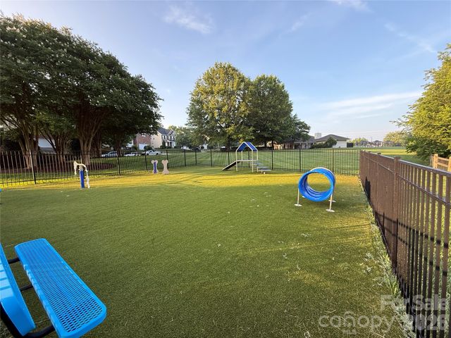 125 N Wendover Trace, Mooresville, NC 28117