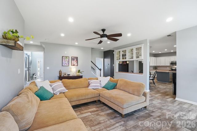 125 N Wendover Trace, Mooresville, NC 28117