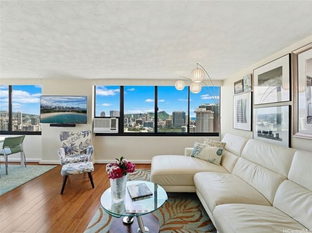 343 Hobron Street 3302, Honolulu, HI 96815