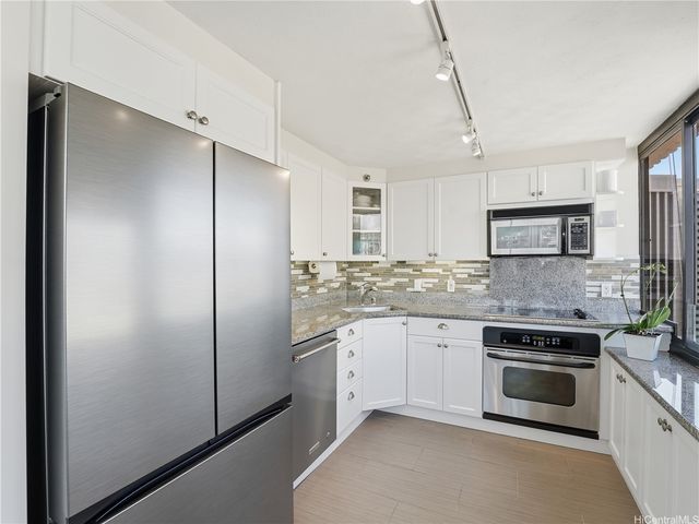 343 Hobron Street 3302, Honolulu, HI 96815