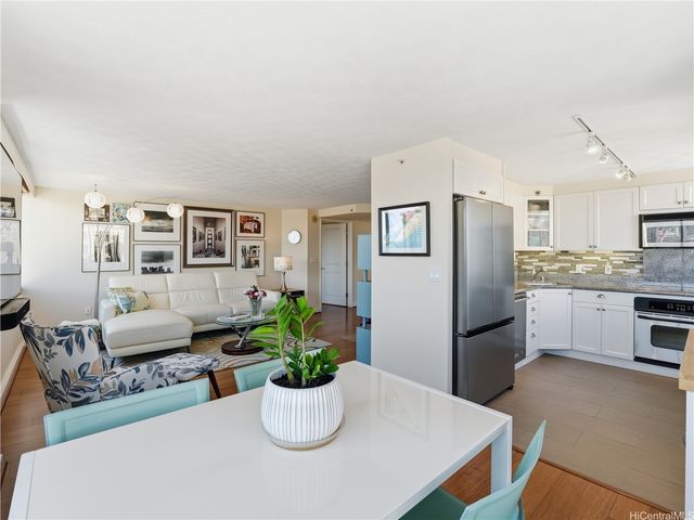 343 Hobron Street 3302, Honolulu, HI 96815