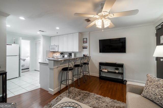 250 W Broad Street 708, Athens, GA 30601