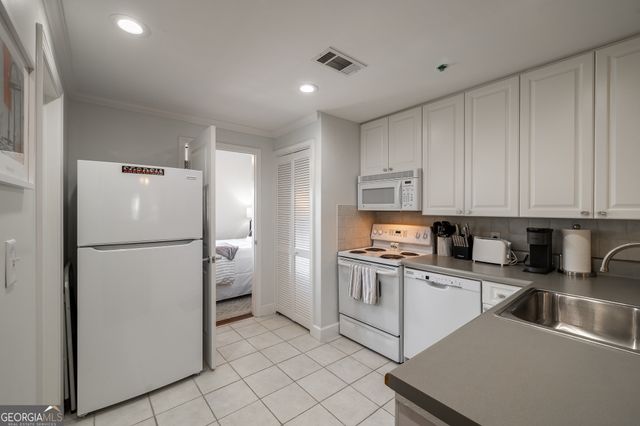 250 W Broad Street 708, Athens, GA 30601