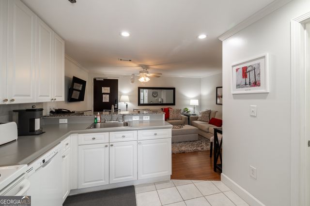 250 W Broad Street 708, Athens, GA 30601