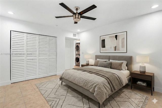 6460 Milk Wagon Ln, Miami Lakes, FL 33014