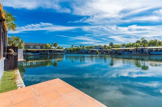 6460 Milk Wagon Ln, Miami Lakes, FL 33014