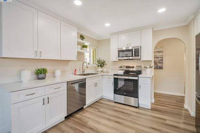28028 Petrina Ct., Hayward, CA 94545