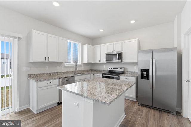 262 AYLESBURY LN, Martinsburg, WV 25403