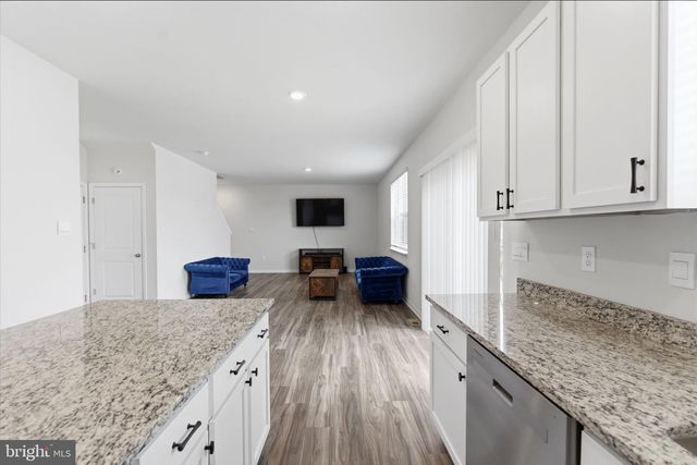 262 AYLESBURY LN, Martinsburg, WV 25403