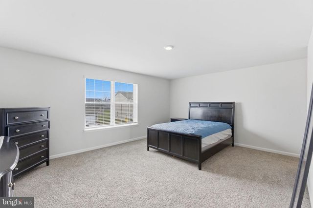 262 AYLESBURY LN, Martinsburg, WV 25403