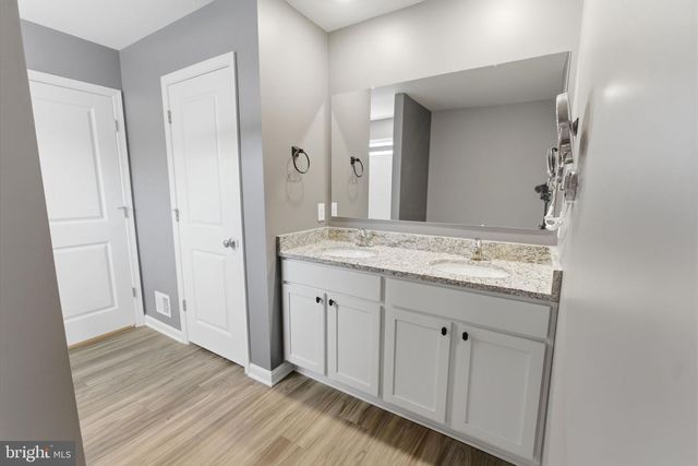 262 AYLESBURY LN, Martinsburg, WV 25403