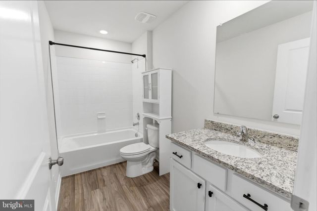 262 AYLESBURY LN, Martinsburg, WV 25403