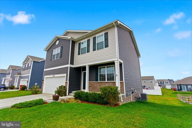 262 AYLESBURY LN, Martinsburg, WV 25403