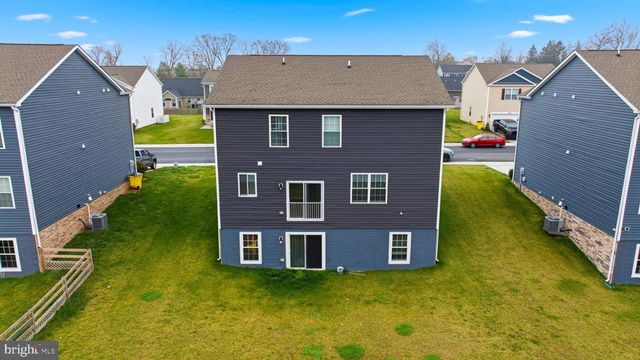 262 AYLESBURY LN, Martinsburg, WV 25403