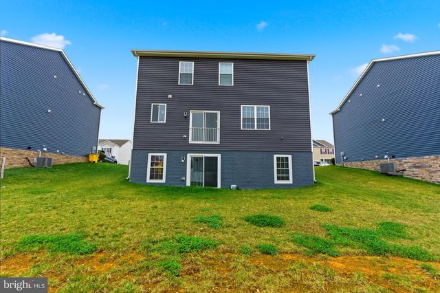 262 AYLESBURY LN, Martinsburg, WV 25403