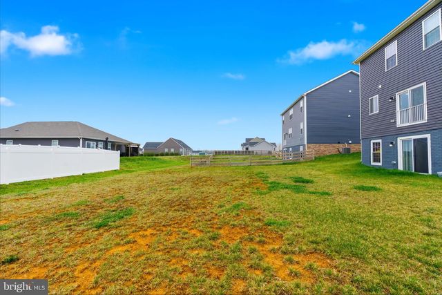262 AYLESBURY LN, Martinsburg, WV 25403