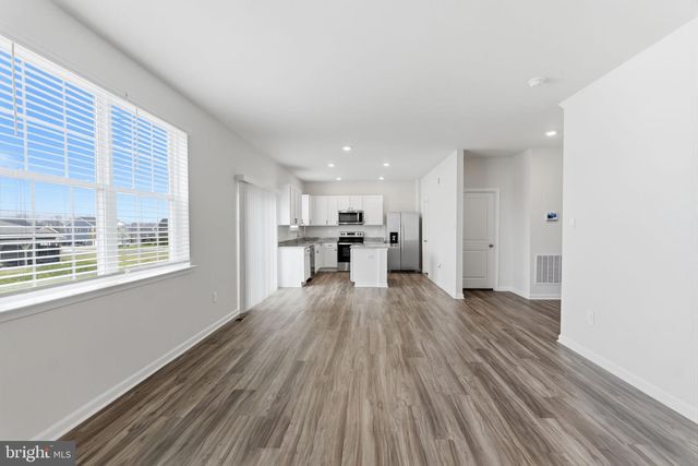 262 AYLESBURY LN, Martinsburg, WV 25403