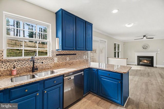 5729 RHODE ISLAND DR, Woodbridge, VA 22193