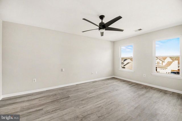 5729 RHODE ISLAND DR, Woodbridge, VA 22193