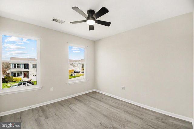 5729 RHODE ISLAND DR, Woodbridge, VA 22193