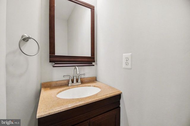 5729 RHODE ISLAND DR, Woodbridge, VA 22193