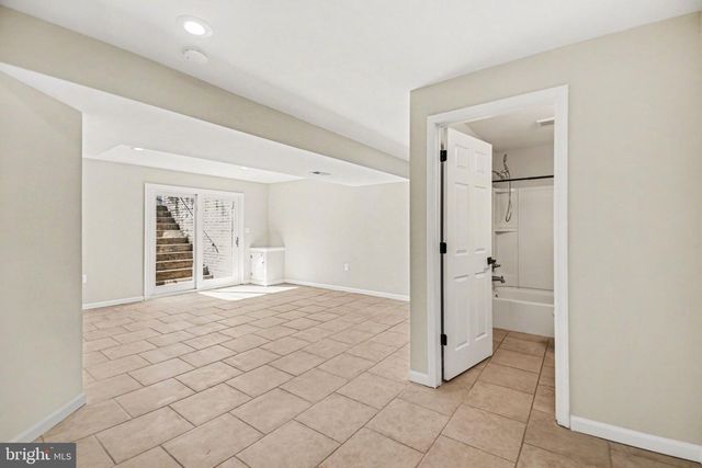 5729 RHODE ISLAND DR, Woodbridge, VA 22193