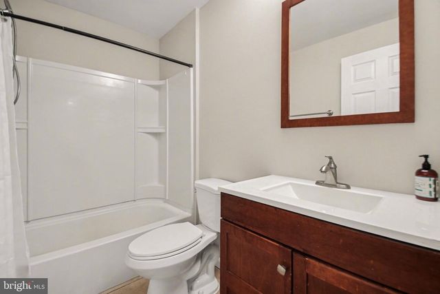 5729 RHODE ISLAND DR, Woodbridge, VA 22193