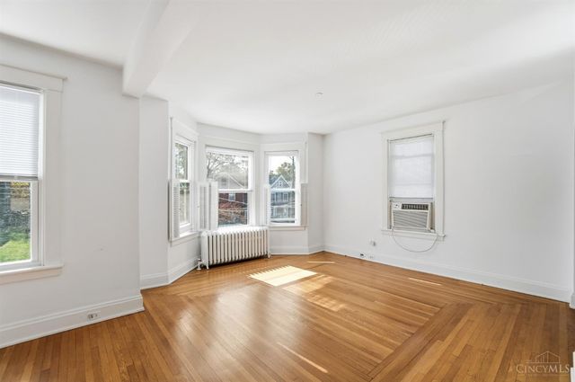 2842 Observatory Avenue, Cincinnati, OH 45208