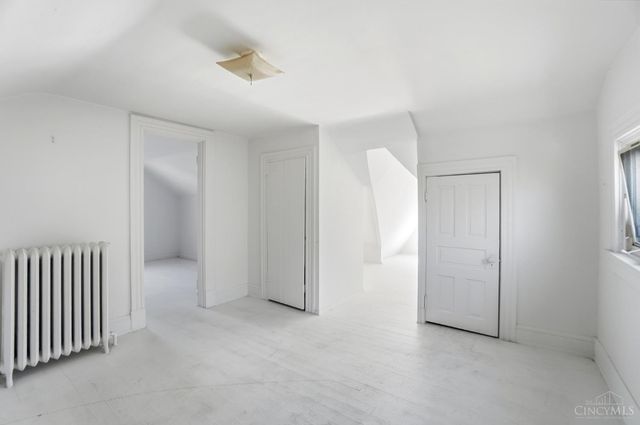 2842 Observatory Avenue, Cincinnati, OH 45208