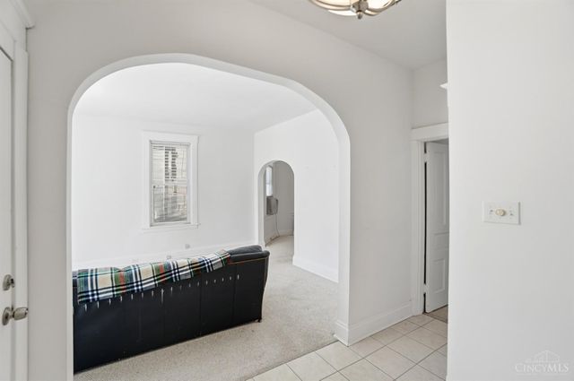 2842 Observatory Avenue, Cincinnati, OH 45208