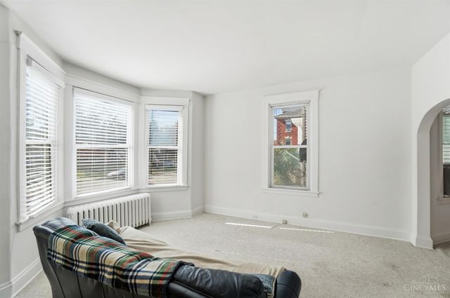 2842 Observatory Avenue, Cincinnati, OH 45208