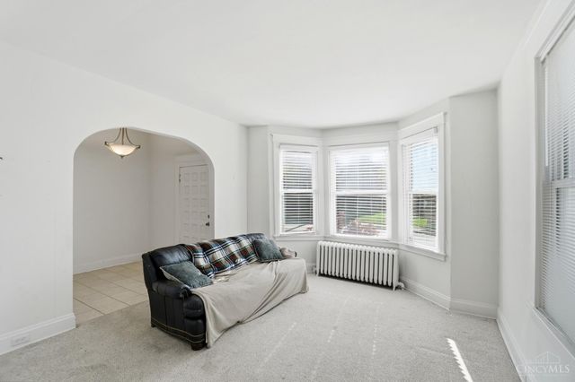 2842 Observatory Avenue, Cincinnati, OH 45208