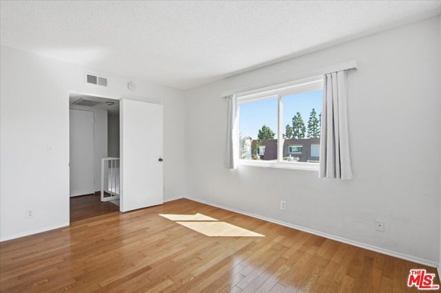 13065 Mindanao Way 8, Marina Del Rey, CA 90292