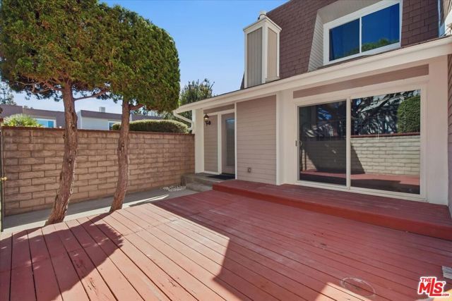 13065 Mindanao Way 8, Marina Del Rey, CA 90292
