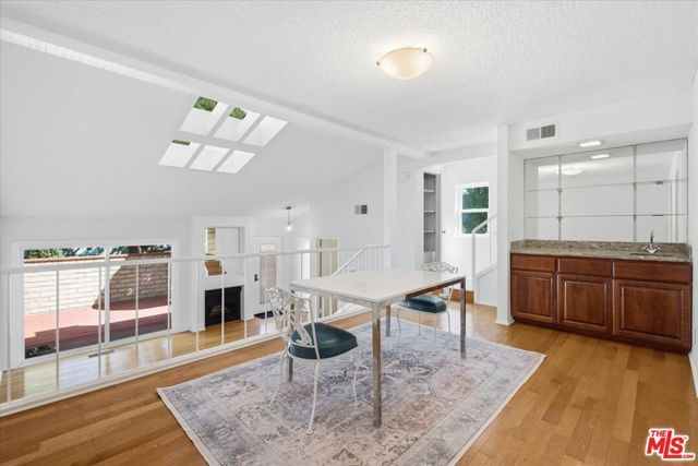 13065 Mindanao Way 8, Marina Del Rey, CA 90292
