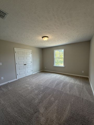 31 Spring House Dr, Manchester, TN 37355