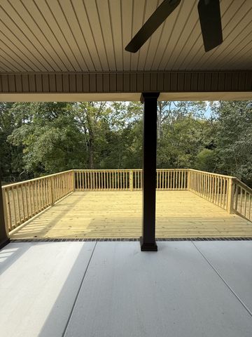 31 Spring House Dr, Manchester, TN 37355